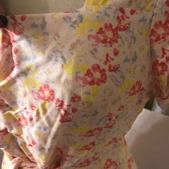 Lush V Neck Pink Floral Ruched Romper NWT Size M - Picture 6 of 11